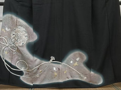 平和屋着物■豪華黒留袖　駒刺繍　正倉院鳳凰花文　暈し染め　金銀彩　正絹　逸品　CABF8076xi