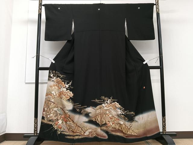 平和屋着物■豪華黒留袖 作家物 駒刺繍 籬扇子飛鳥松梅花文 暈し染め 金銀彩 正絹 逸品 CABF8080xi