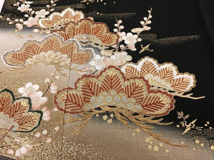 平和屋着物■豪華黒留袖 作家物 駒刺繍 籬扇子飛鳥松梅花文 暈し染め 金銀彩 正絹 逸品 CABF8080xi