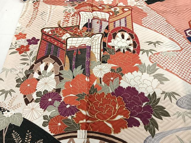 平和屋着物●豪華振袖　型染め　御所解花鳥文　正絹　逸品　CABC6913yc 平和屋着物□豪華振袖 駒刺繍 御所車飛鳥花文 松竹梅 暈し染め