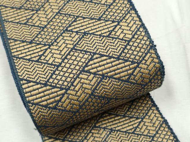 平和屋着物●男性　本場筑前博多織　両面　角帯　桧垣吉祥文　正絹　逸品　CABF8559hy