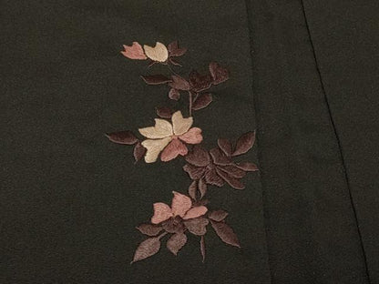 平和屋着物＃羽織　総刺繍　枝花文　黒地　正絹　逸品　CABF8820in
