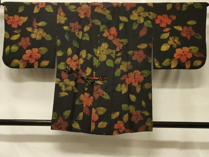 平和屋着物＃道中着　草花文　黒地　正絹　逸品　CABF8852in