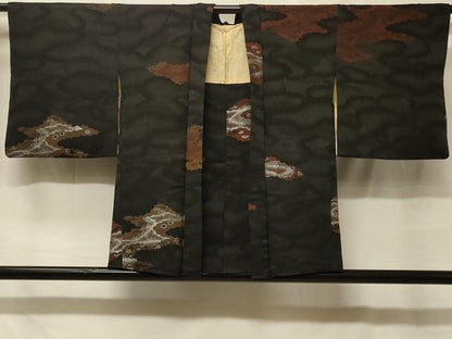平和屋着物＃羽織　寿光織　雲重ね草花文　黒地　金銀糸　正絹　逸品　CABF8864in