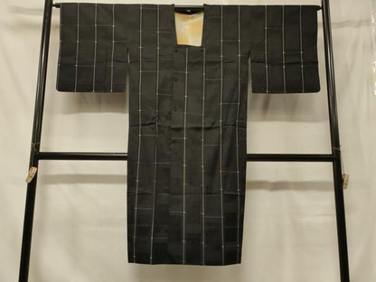 平和屋着物＃道行コート　雨コート　単衣　格子柄　黒地　ロング丈　正絹　逸品　CABF8895in
