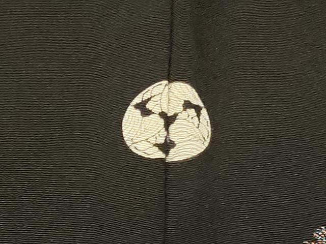 平和屋着物＃羽織　寿光織　草花文　黒地　銀糸　正絹　逸品　CABF8957in