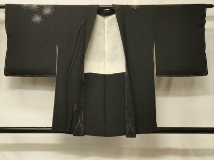 平和屋着物＃羽織　寿光織　舞菊文　黒地　金銀糸　正絹　逸品　未使用　CABF8982in