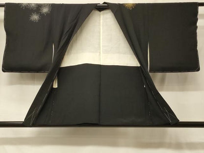 平和屋着物＃羽織　寿光織　舞菊文　黒地　金銀糸　正絹　逸品　未使用　CABF8982in