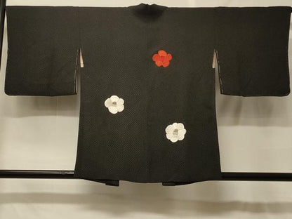 平和屋着物＃羽織　刺繍　椿　黒地　銀糸　正絹　逸品　CABF8984in