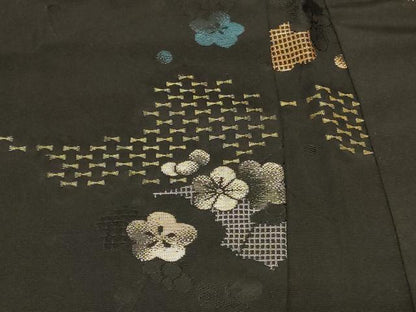 平和屋着物＃羽織　寿光織　霞舞花文　黒地　金銀糸　正絹　逸品　CABF8986in