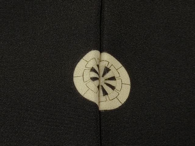 平和屋着物＃羽織　寿光織　草花文　黒地　金糸　正絹　逸品　CABF8992in