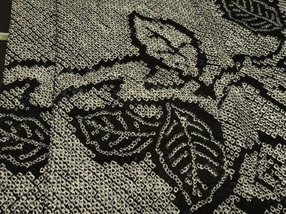 平和屋着物＃羽織　総絞り　枝葉文　黒地　正絹　逸品　CABF9036in