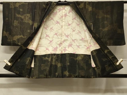 平和屋着物＃羽織　寿光織　御所車檜扇文　黒地　金糸　正絹　逸品　CABF9060in