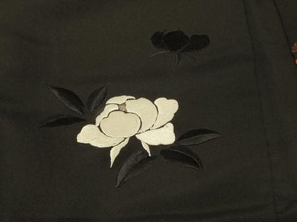 平和屋着物＃羽織　刺繍　草花文　黒地　正絹　逸品　未使用　CABF9091in
