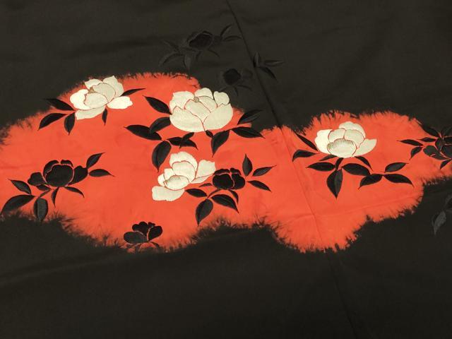 平和屋着物＃羽織　刺繍　草花文　黒地　正絹　逸品　未使用　CABF9091in