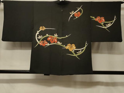 平和屋着物＃羽織　駒刺繍　舞花文　黒地　金彩　正絹　逸品　CABF9126in