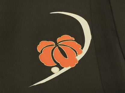 平和屋着物＃羽織　駒刺繍　舞花文　黒地　金彩　正絹　逸品　CABF9126in