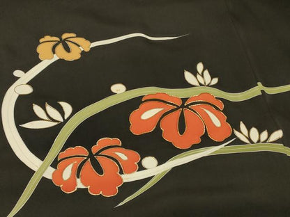 平和屋着物＃羽織　駒刺繍　舞花文　黒地　金彩　正絹　逸品　CABF9126in