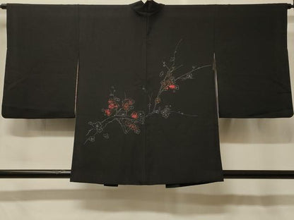 平和屋着物＃羽織　手描き　枝梅文　黒地　金彩　正絹　逸品　CABF9144in