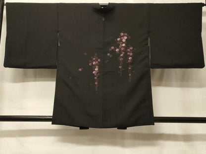 平和屋着物＃羽織　総刺繍　枝垂れ花文　黒地　正絹　逸品　CABF9145in
