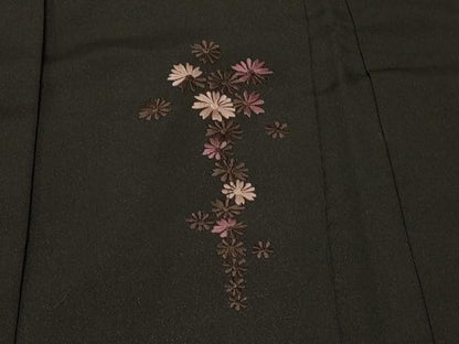 平和屋着物＃羽織　総刺繍　枝垂れ花文　黒地　正絹　逸品　CABF9145in