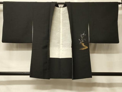 平和屋着物＃羽織　枝梅文　黒地　金銀彩　正絹　逸品　CABF9147in