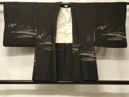 平和屋着物＃羽織　寿光織　霞枝花文　黒地　銀糸　正絹　逸品　CABF9151in