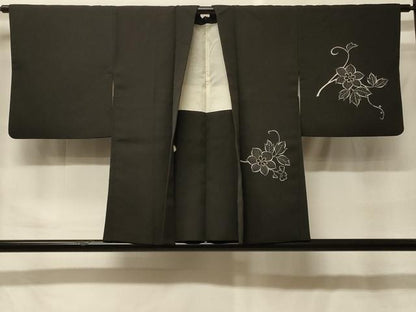 平和屋着物＃羽織　刺繍　枝花文　黒地　正絹　逸品　CABF9168in