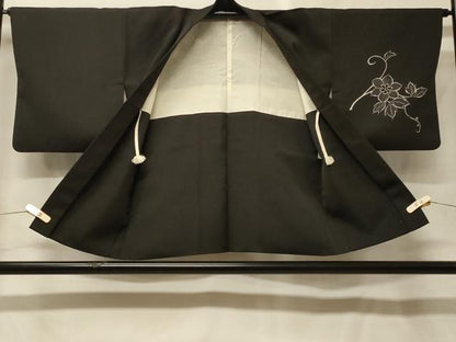 平和屋着物＃羽織　刺繍　枝花文　黒地　正絹　逸品　CABF9168in