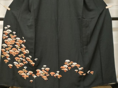 平和屋着物■豪華黒留袖　総刺繍　菊文　金糸　正絹　逸品　CABF9505ev
