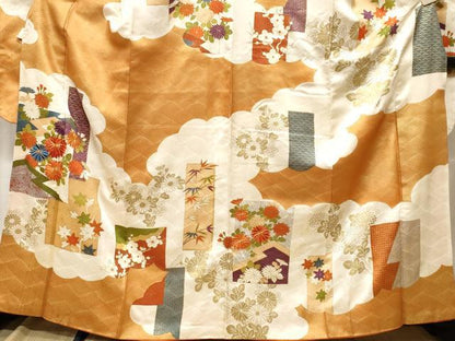 平和屋着物■豪華振袖　駒刺繍　雲取り色紙草花文　金彩　正絹　逸品　CABF9558ev