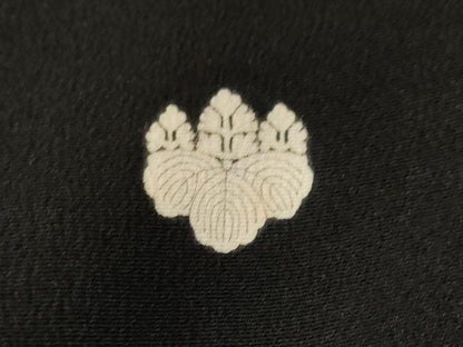 平和屋着物■豪華黒留袖 刺繍 立波鴛鴦文 金彩 正絹 逸品 CABF9656ev
