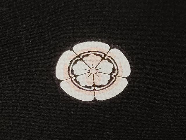 平和屋着物■豪華黒留袖　駒刺繍　松竹梅孔雀花文　金彩　正絹　逸品　CABF9797ev