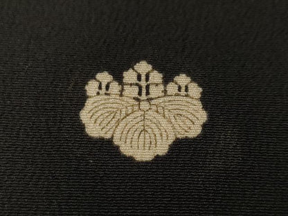 平和屋着物■豪華黒留袖　刺繍　尾長鳥枝花文　暈し染め　金彩　正絹　逸品　CABF9991ev