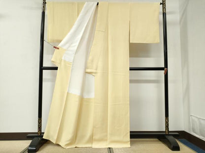 平和屋着物●上質な色無地　万葉の心　堅牢染　淡黄色　反端付き　正絹　逸品　CABG0001yc