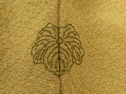 平和屋着物●上質な色無地　堅牢草木染　黄朽葉色　反端付き　正絹　逸品　CABG0007yc