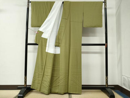 平和屋着物●上質な色無地　本手染百彩　色夢路　鶯色　反端付き　正絹　逸品　未使用　CABG0009yc