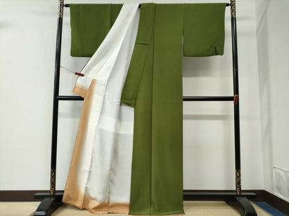 平和屋着物●上質な色無地　作家物　草色　正絹　逸品　CABG0011yc