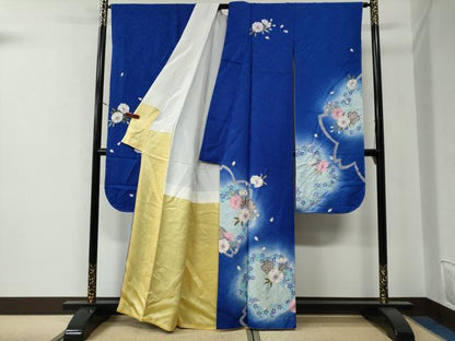 平和屋着物●豪華振袖　舞桜文　ラメ糸　蛍暈し　金彩　正絹　逸品　未使用　CABG0037yc