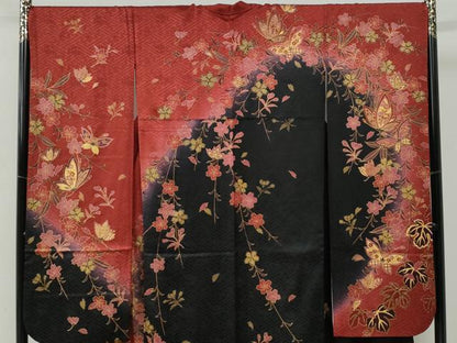 平和屋着物●豪華振袖　駒刺繍　花蝶文　暈し染め　黒地　金彩　正絹　逸品　CABG0042yc