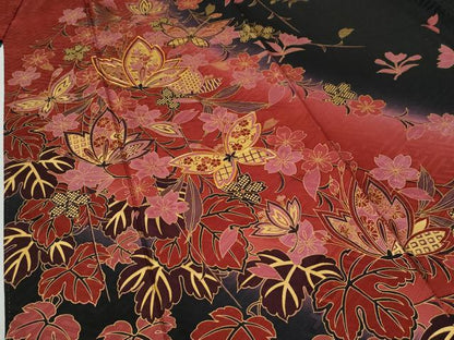 平和屋着物●豪華振袖　駒刺繍　花蝶文　暈し染め　黒地　金彩　正絹　逸品　CABG0042yc