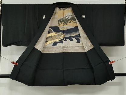 平和屋着物●男性　黒紋付　羽織セット　羽裏：富士・龍　正絹　逸品　CABG0107yc