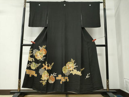平和屋着物●創業460年・千總　黒留袖　駒刺繍　雪輪松竹梅宝尽くし花文　金彩　三越扱い　正絹　逸品　CABG0119yc