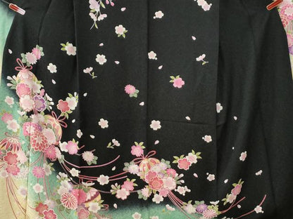 平和屋着物●豪華振袖　毬草花文　暈し染め　黒地　金通し地　正絹　逸品　CABG0151yc