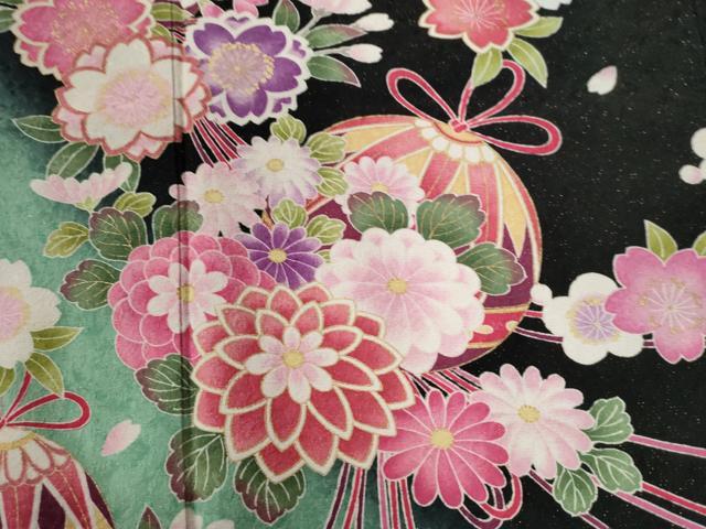 平和屋着物●豪華振袖　毬草花文　暈し染め　黒地　金通し地　正絹　逸品　CABG0151yc