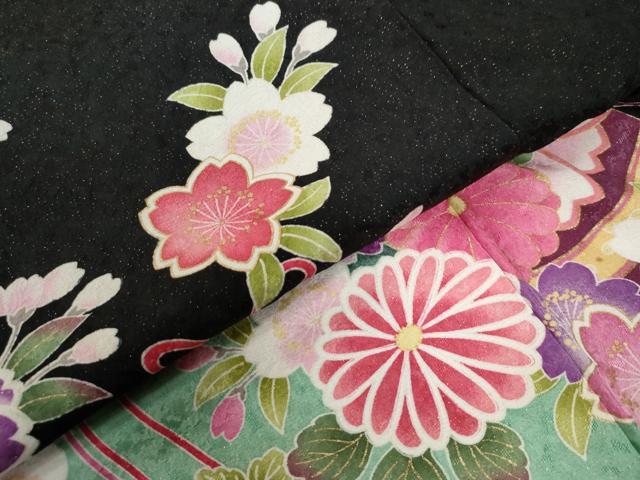 平和屋着物●豪華振袖　毬草花文　暈し染め　黒地　金通し地　正絹　逸品　CABG0151yc