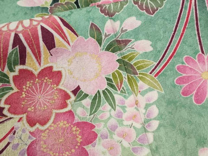 平和屋着物●豪華振袖　毬草花文　暈し染め　黒地　金通し地　正絹　逸品　CABG0146yc