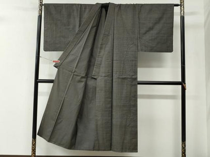 平和屋着物●男性　本場大島紬　100亀甲　総詰め　松田茂治作　証紙付き　正絹　逸品　CABG0172yc