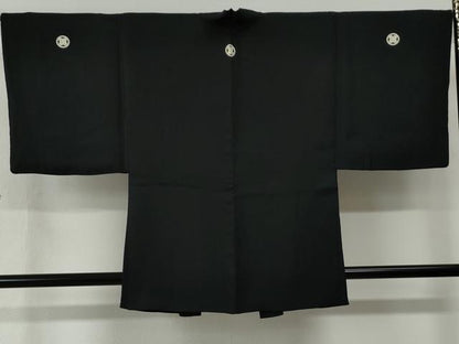 平和屋着物●男性　黒紋付　羽織セット　羽裏：破れ色紙風景文　正絹　逸品　CABG0182yc