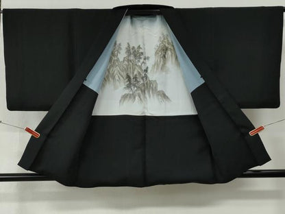 平和屋着物●男性　黒紋付　羽織セット　羽裏：遠山樹林文　正絹　逸品　CABG0183yc